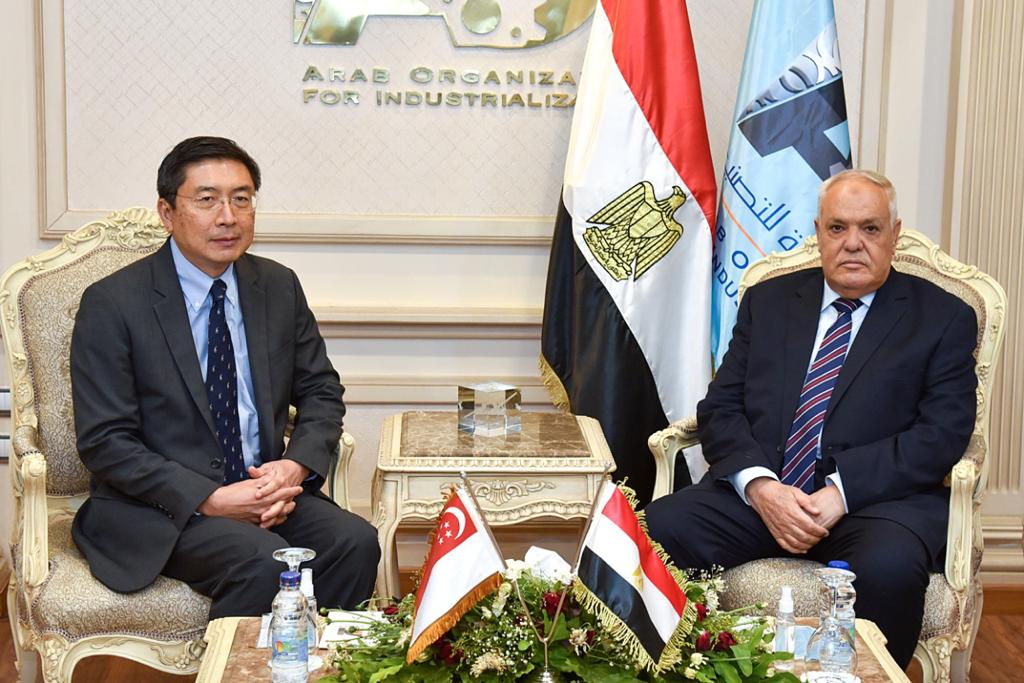 The Arab President of the Manufacturing Sector discusses with Singapore's Ambassador to Cairo to enhance cooperation and attract investment.
