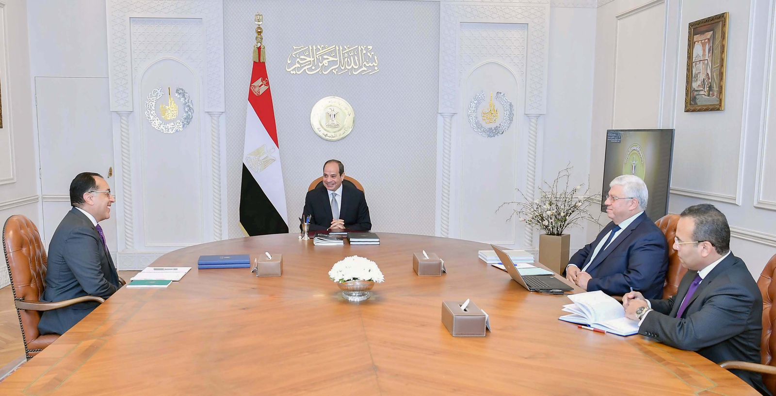 President Sisi holds a meeting to follow up the implementation of the national strategy