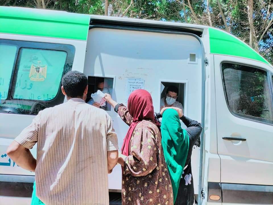 The Ministry of Health launches today and tomorrow two medical convoys to Giza and Assiut as part of the “Decent Life” initiative.