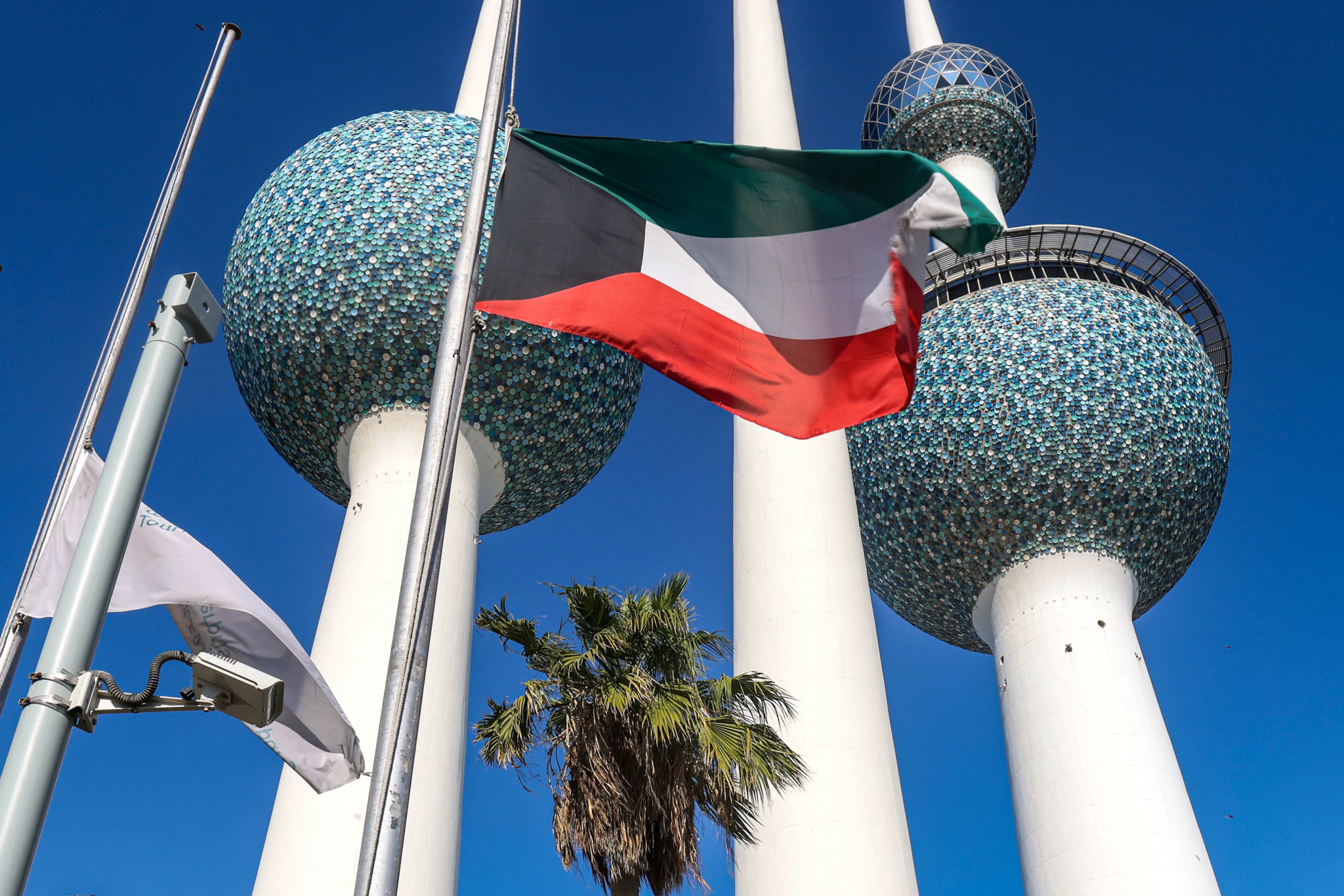 Kuwait announces free visa for those who are skilled in these professions and offers them better salaries than the UAE and Saudi Arabia