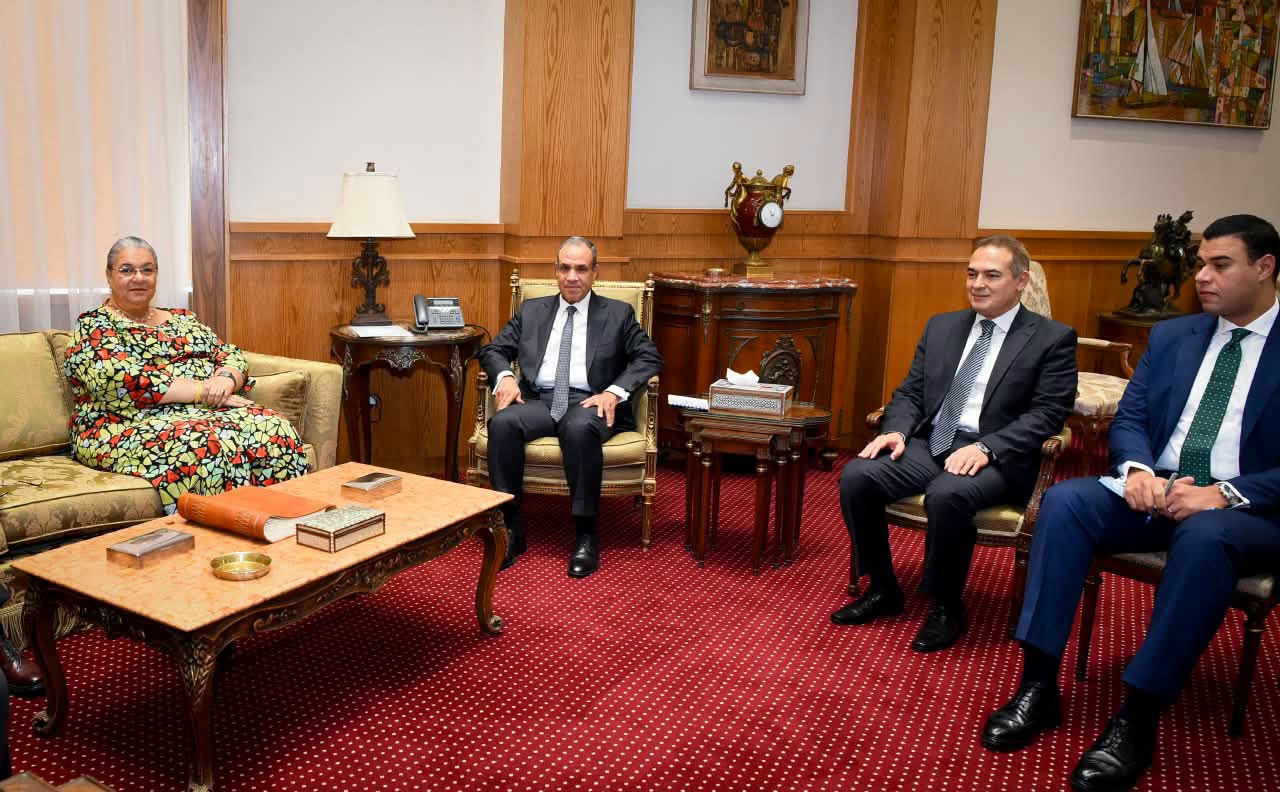 Foreign Minister Discusses Political Process Developments with UN Envoy to Libya