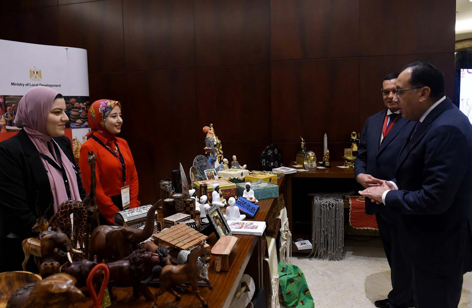 The Prime Minister inspects the exhibition "Egyptian Hands" under the title "With pride... Made in Egypt"