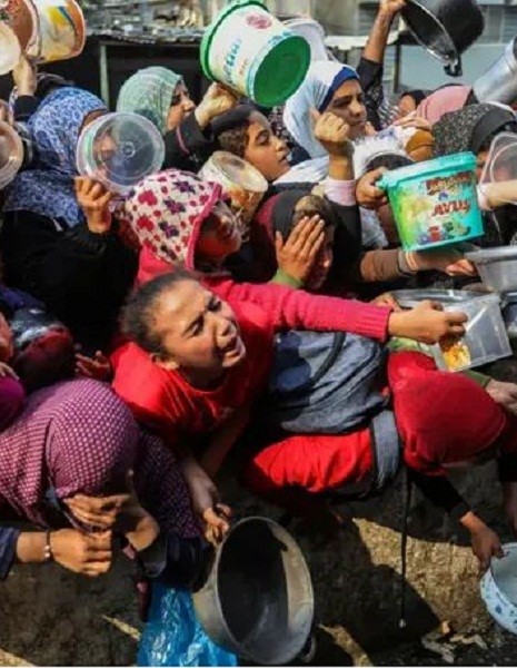UN official calls on Security Council to act to "prevent genocide" in Gaza