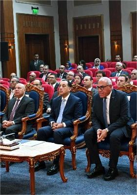 مدبولي: مشروعات التطوير في مصنع "سيماف" تُمثل منظومة متكاملة لتوطين صناعة النقل في مصر