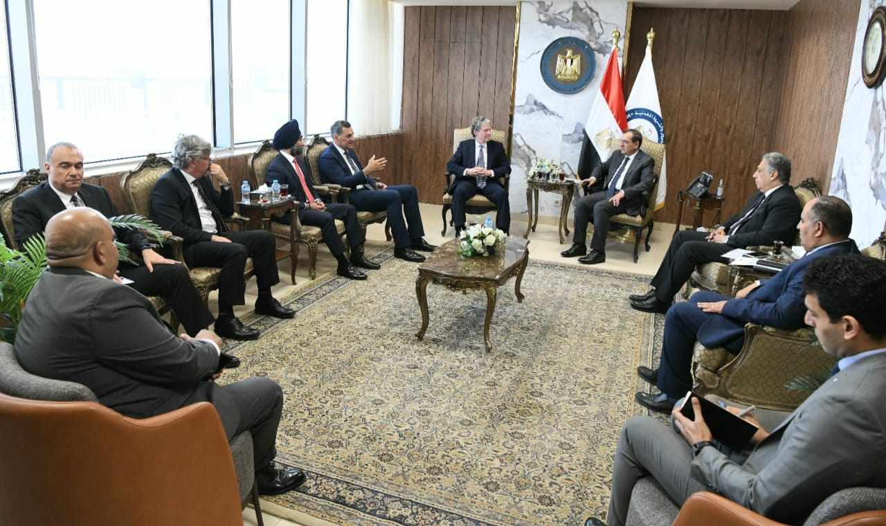 After its acquisition of Energean assets, the Minister of Petroleum discusses with the Chairman of Carlyle the expansion of its activities in Egypt