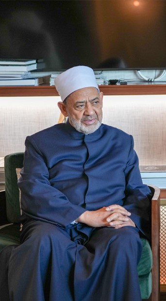 استجابة لدعوة رسمية.. شيخ الأزهر رئيس مجلس حكماء المسلمين يلقي الكلمة الرئيسية في قمة الإعلام العربي بدبي