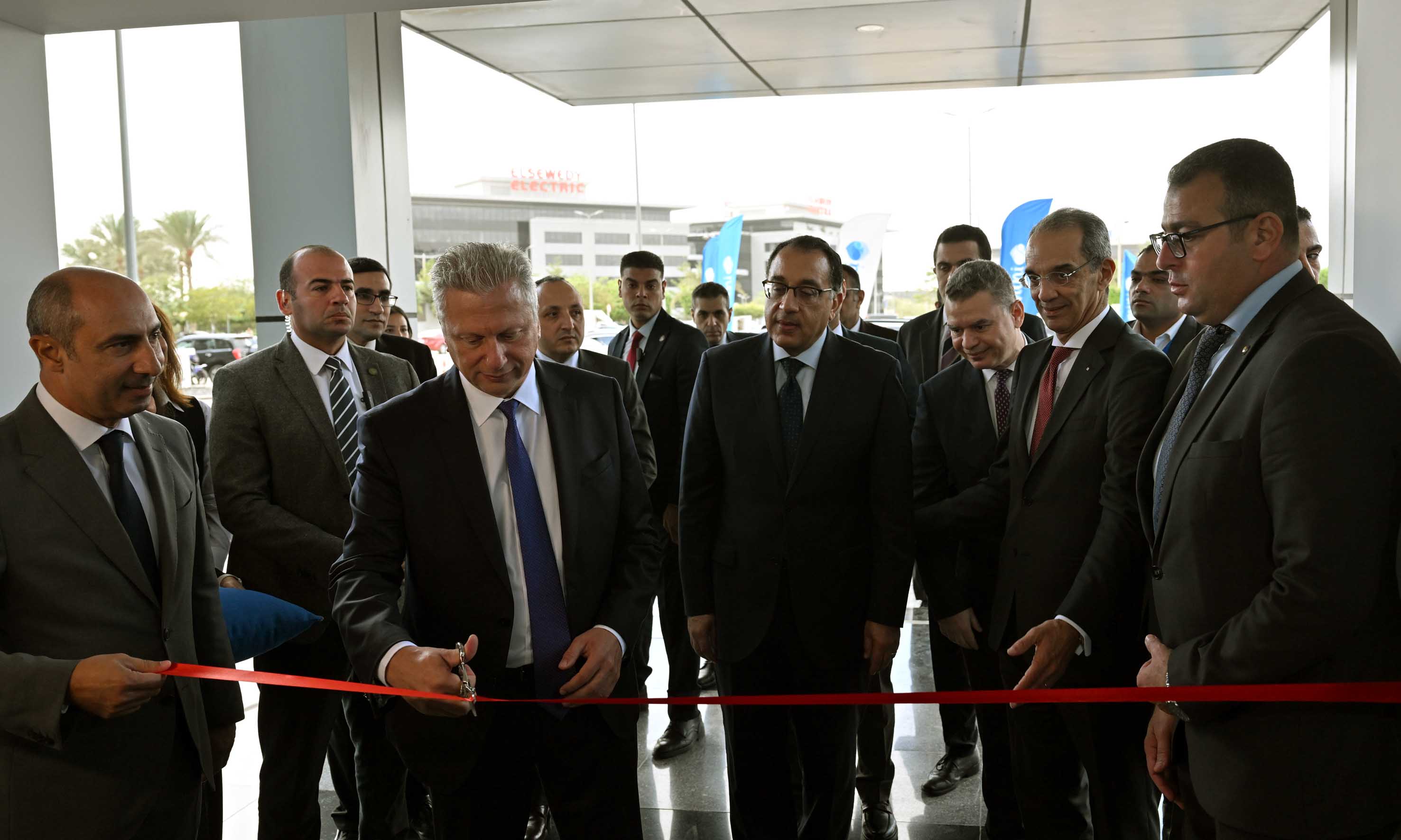 Madbouly inaugurates the headquarters of Capgemini, which specializes in the fields of consulting, information technology services and outsourcing in Egypt
