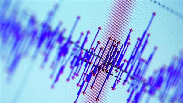What are the causes of earthquakes and tremors, and what should you do when an earthquake occurs?