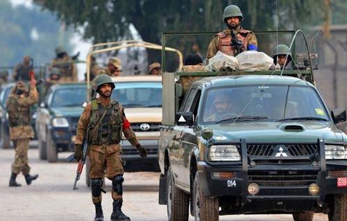إحباط هجوم إرهابي وتصفية مسلحين في باكستان