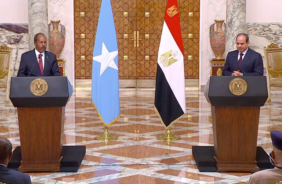 الرئيس السيسي: إرادتنا السياسية اتفقت مع الرئيس الصومالي حول العمل معا لترسيخ الأمن والاستقرار في المنطقة
