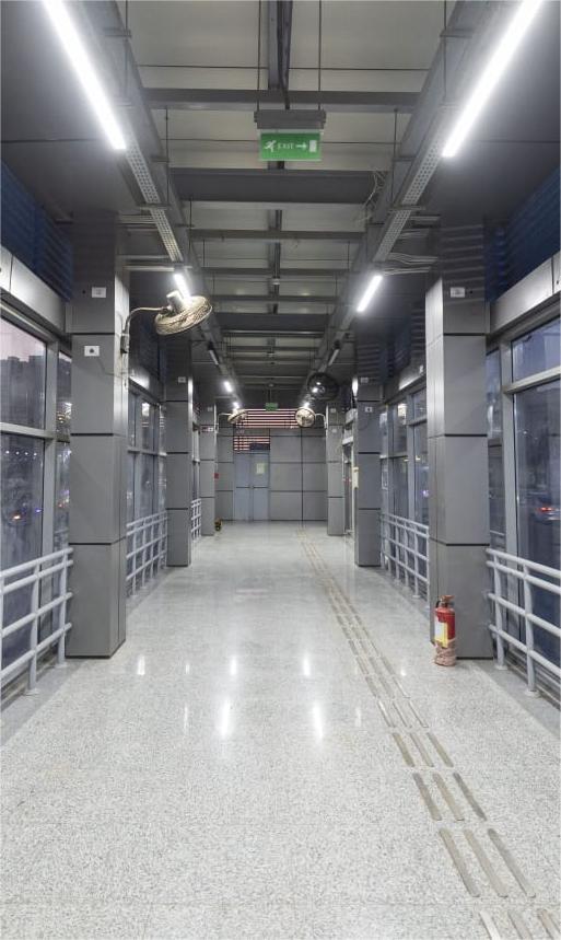 "النقل" يستعرض مكونات محطة الأتوبيس الترددي عند تقاطع الحلقة وطريق الفيوم