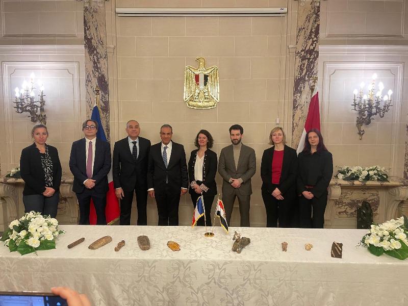 Foreign Minister attends the ceremony of retrieving Egyptian artifacts at the Egyptian Embassy in Paris