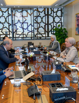 Yasmine Fouad receives the Minister of Civil Aviation to discuss cooperation in the climate change file