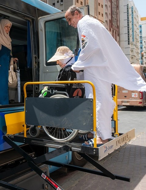 استمرار تفويج حجاج الجمعيات الأهلية .. ووزيرة التضامن توجه بتذليل الصعوبات