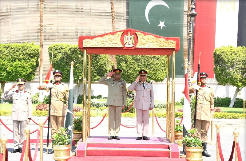 Minister of Defense Meets Chairman of the Joint Chiefs of Staff Committee of Pakistan