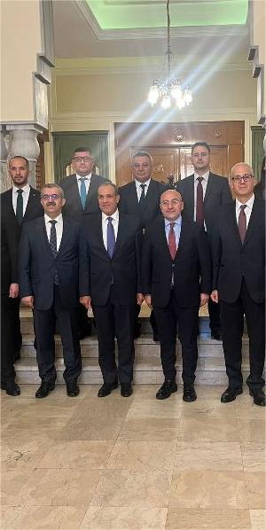 Foreign Minister Participates in a Discussion Session at the Turkish Research Center SETA