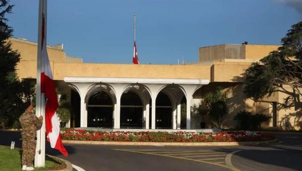 The Lebanese Presidency lowers flags to half-mast in mourning for the victims of Israeli attacks.