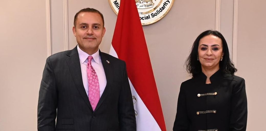 Minister of Social Solidarity and Qatari Ambassador to Cairo Discuss Preparations for International Conference in Doha