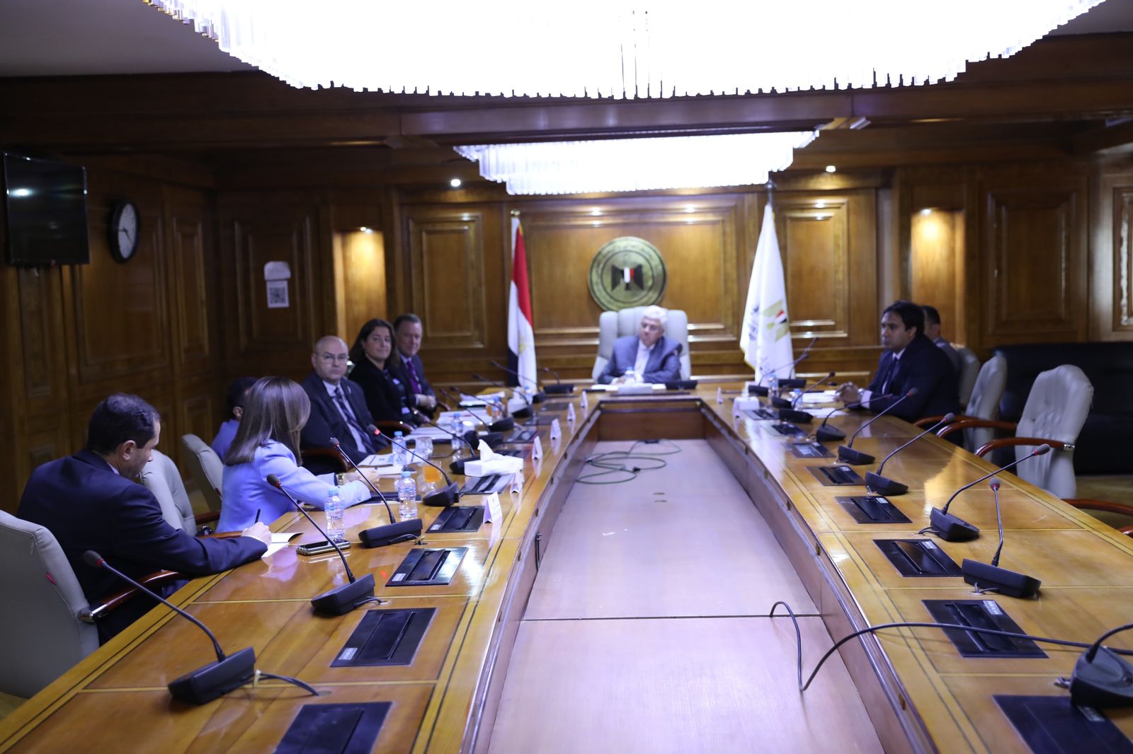 The Minister of Higher Education discusses with the USAID delegation the development of colleges of education