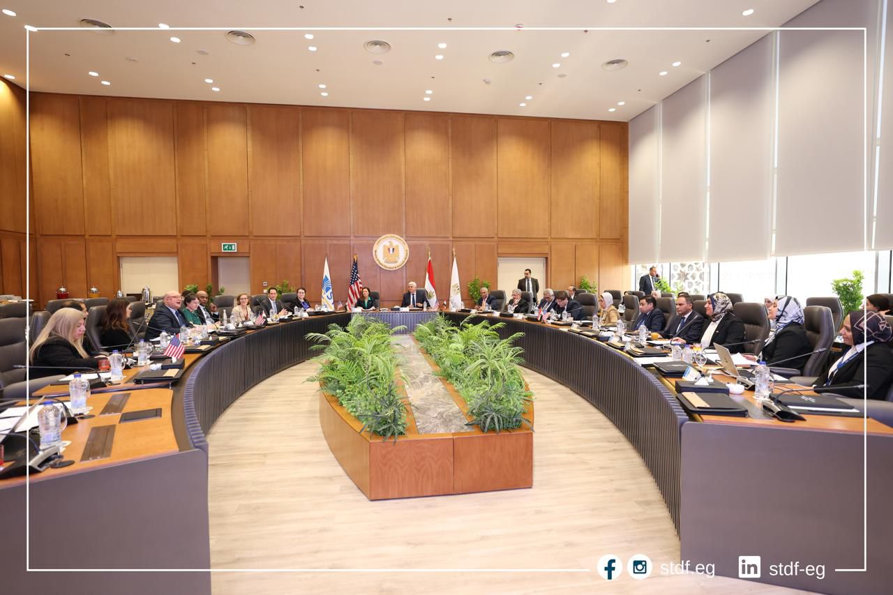 The Minister of Higher Education witnesses the meeting of the Joint Egyptian-American Council for Science and Technology