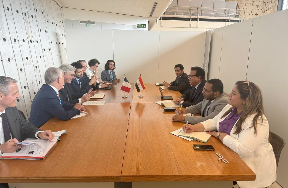 The Minister of Health discusses with his French counterpart ways to enhance cooperation in vaccines and serums