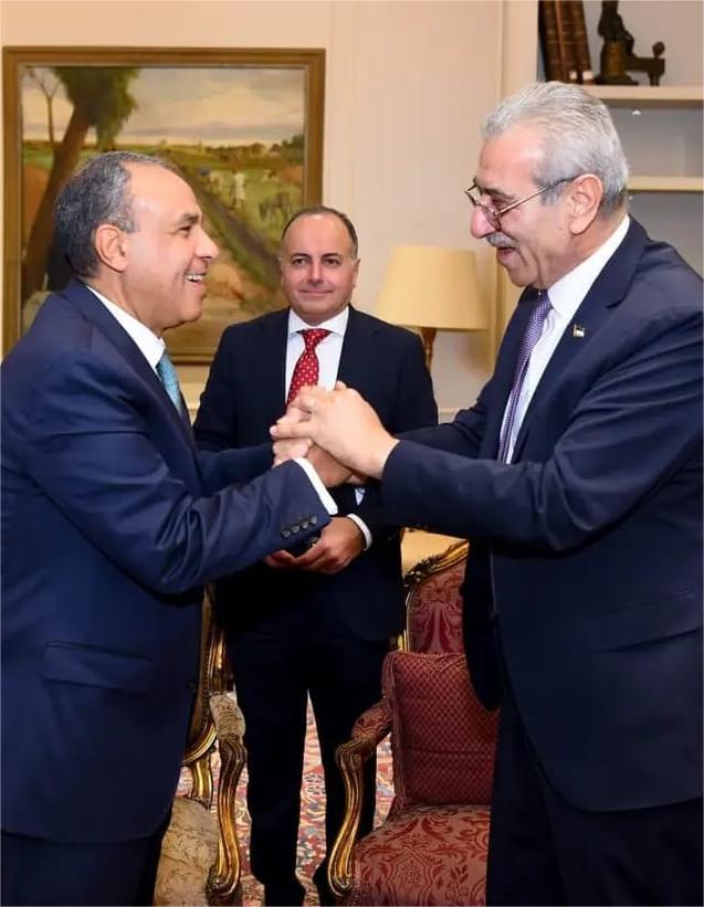 Foreign Minister Receives Head of the National Committee for Gaza Administration and Affirms Egypt's Full Support