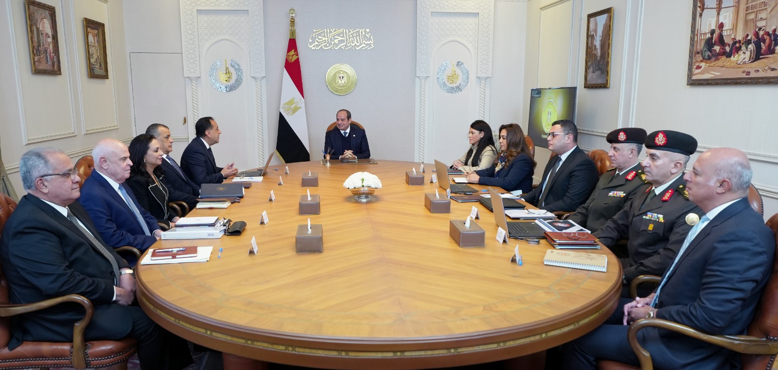President El-Sisi Reviews Targets and Preparations for the Second Phase of the "Decent Life" Initiative in 20 Governorates