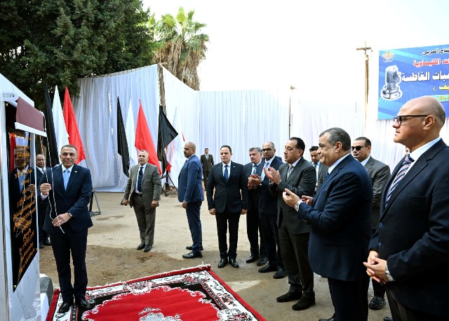 مدبولي يفتتح مصنع إنتاج الطلمبات الغاطسة بقها