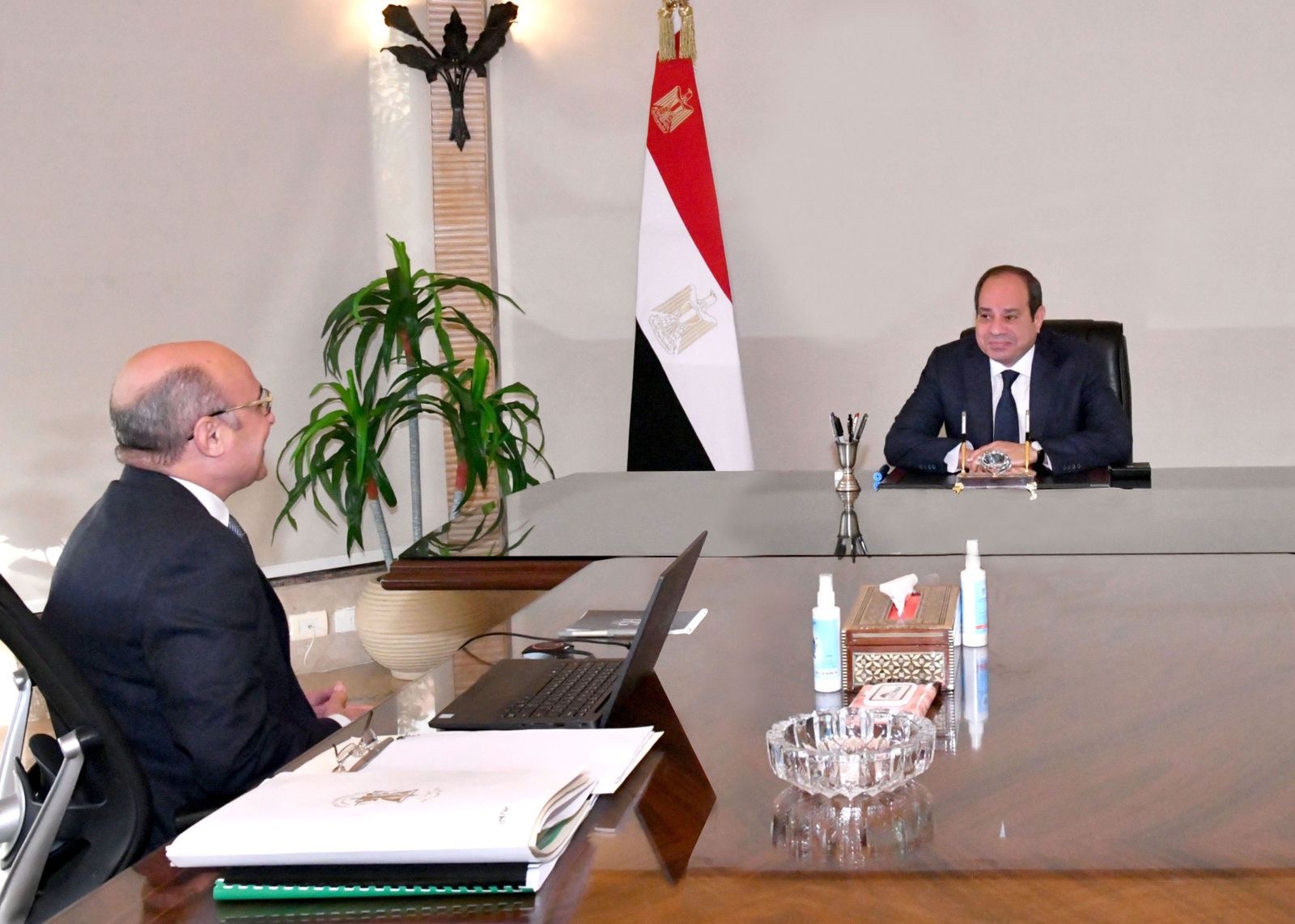 President Sisi discusses the development of the system for registering real estate.