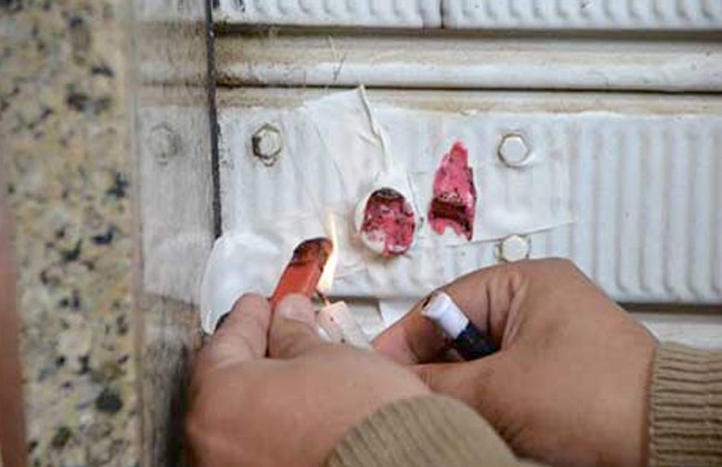 Two unlicensed medical facilities closed and two individuals impersonating doctors arrested in Giza and Sohag