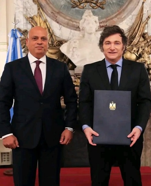 Egyptian Ambassador to Buenos Aires Presents Credentials to Argentine President