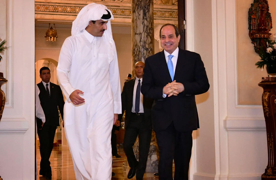 President Sisi and Prince Tamim discuss bilateral relations and regional and international issues of common interest in Qatar