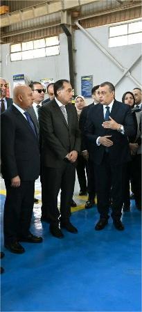 مدبولي يفتتح مصنع إنتاج الطلمبات الغاطسة بقها