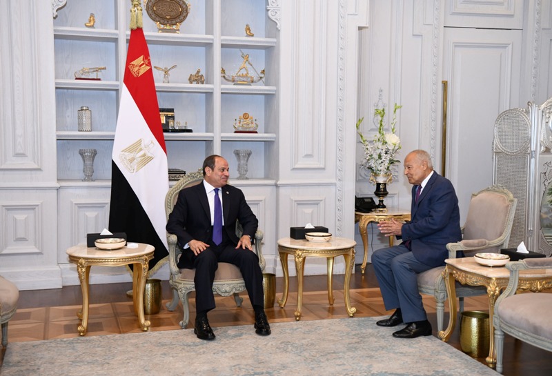 الرئيس السيسي وأبو الغيط يبحثان مستجدات الأوضاع في فلسطين وسوريا وليبيا والسودان