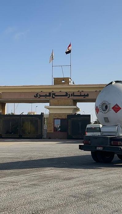 The Egyptian Red Crescent continues to deliver humanitarian aid to the Gaza Strip.