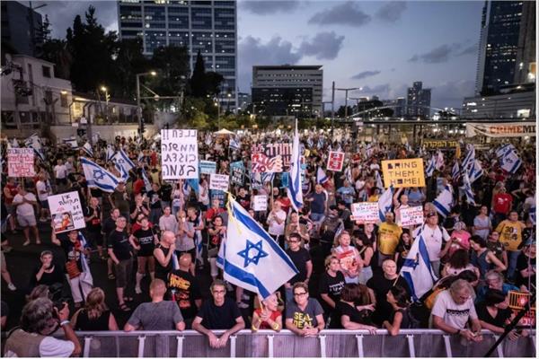 Israeli Broadcasting Authority: Demonstrations near Netanyahu's house in protest of the failure of the ceasefire agreement