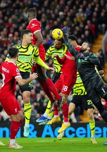 A summit for football fun... Liverpool faces Arsenal this evening