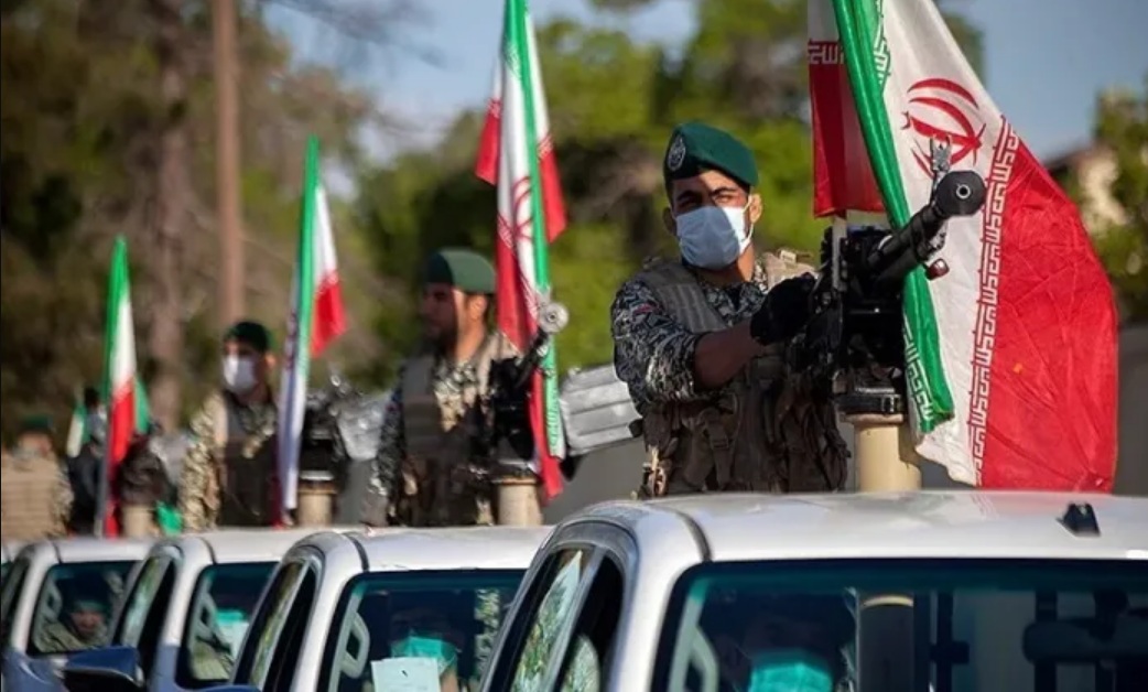 قائد القوات البرية بالجيش الإيراني: نرصد تحركات العدو على الحدود.. ومستعدون لكل السيناريوهات