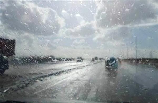 أمطار ورياح تضرب قنا وسماء ملبدة بالغيوم