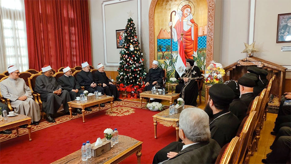 The Sheikh of Al-Azhar and the Mufti congratulate Pope Tawadros on Christmas in St. Mark’s Cathedral