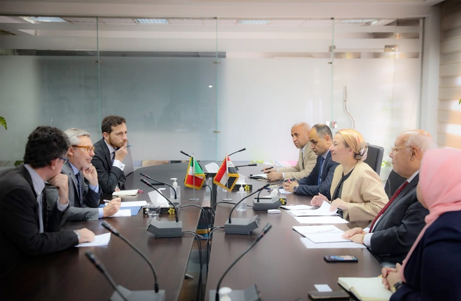 Environment Minister during her meeting with the Italian Ambassador: We seek to build partnerships with the private sector