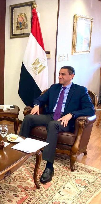 سفير مصر في اليابان يجتمع مع رئيس مؤسسة اليابان–العرب