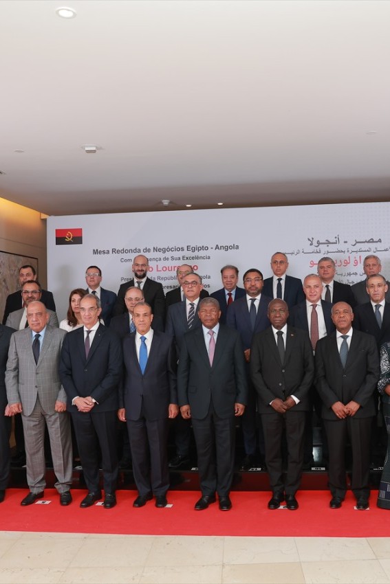 A Business Roundtable Chaired by the President of the Republic of Angola, with the Participation of 6 Ministers