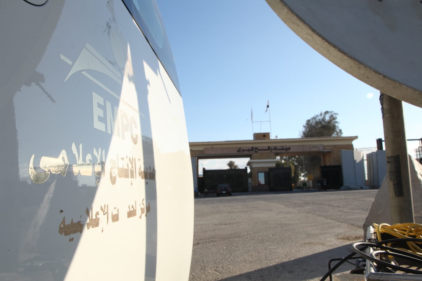 The Media Services Center participates in covering the entry of humanitarian aid into the Gaza Strip through the Rafah crossing.